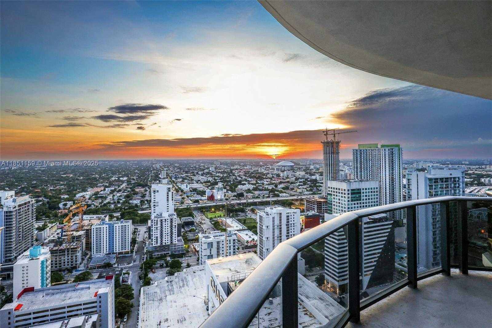 Small Image of 55 SOUTH WEST 9TH ST #3906, Miami Number 16