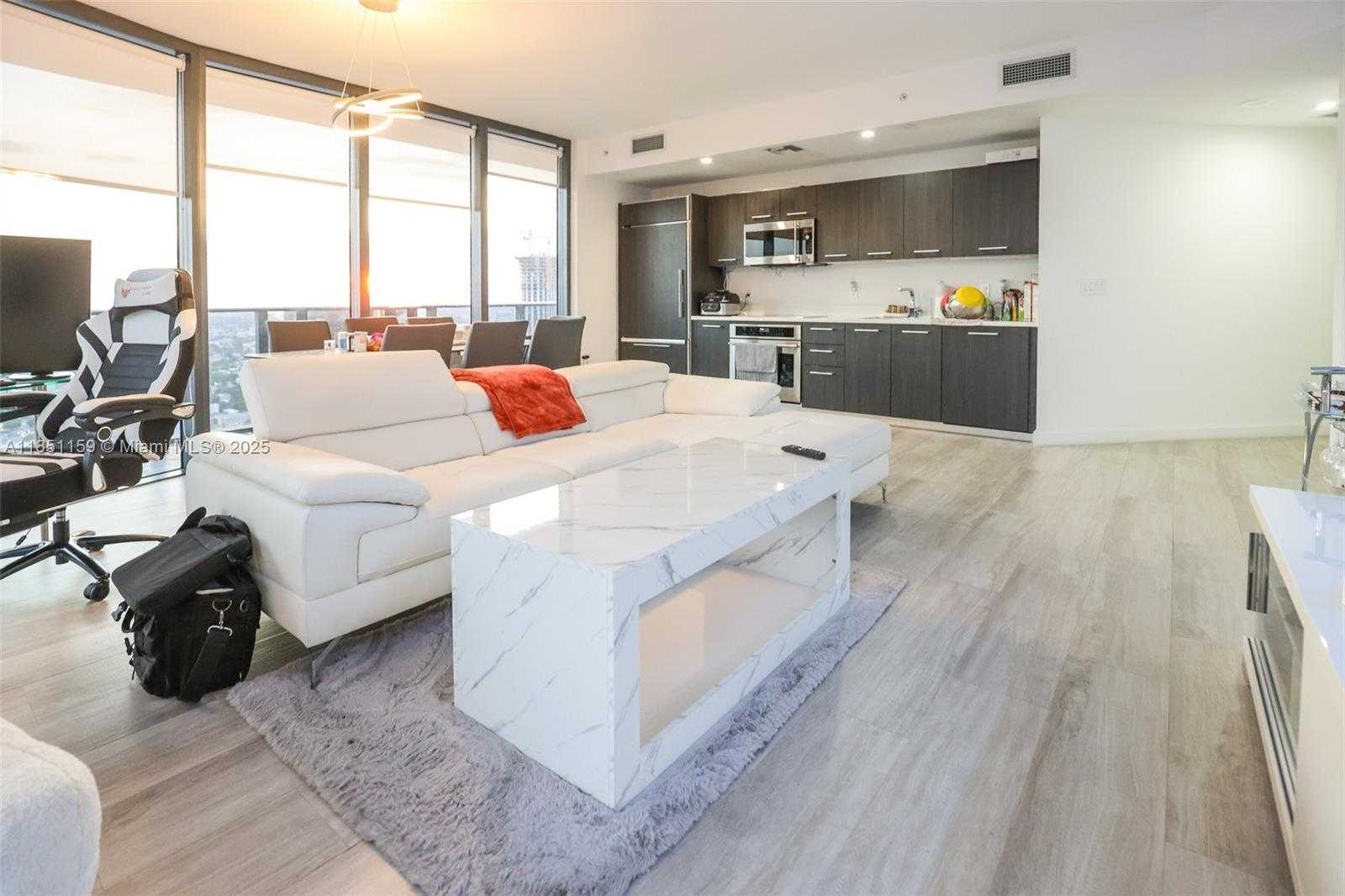 Small Image of 55 SOUTH WEST 9TH ST #3906, Miami Number 26