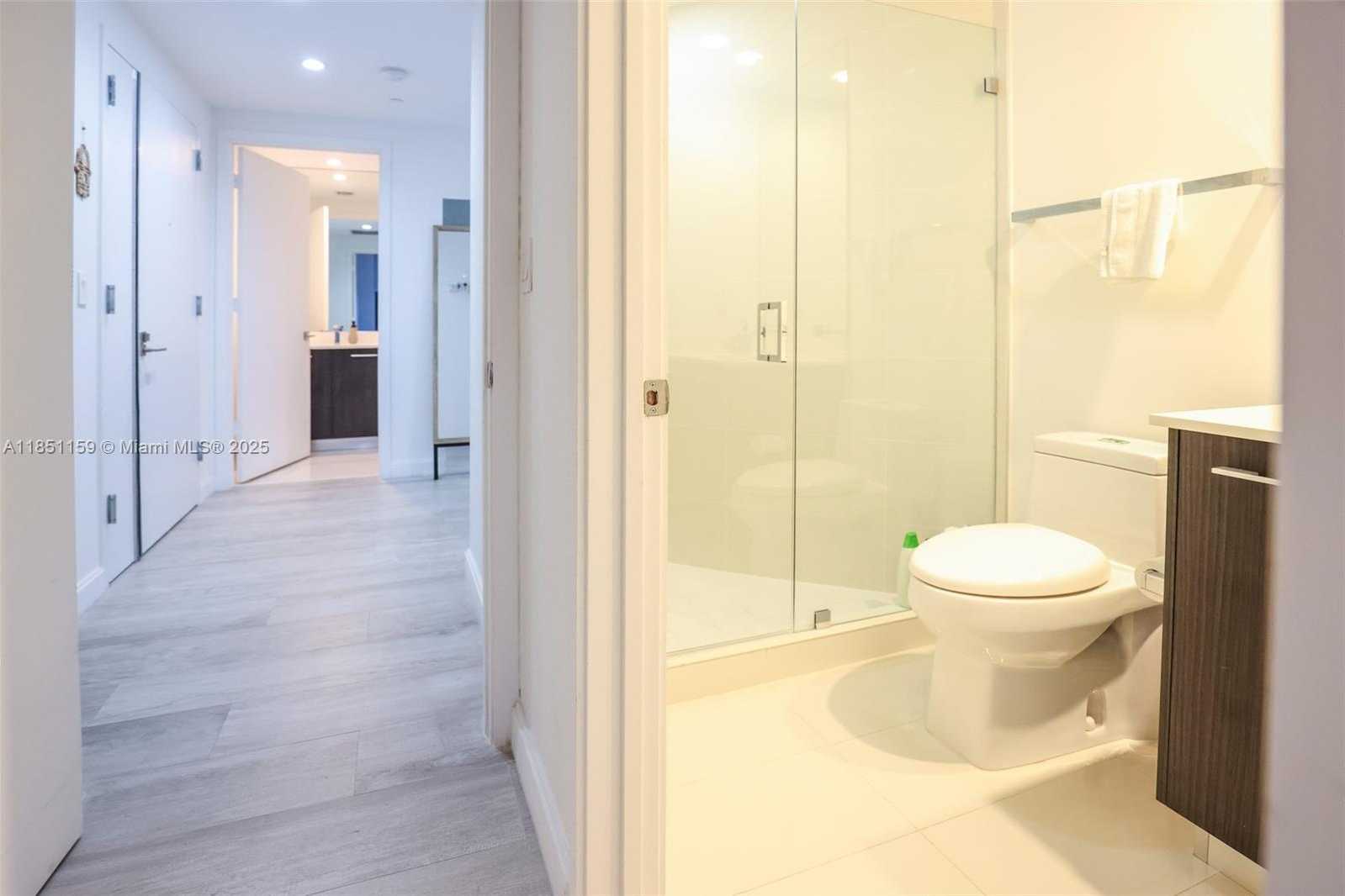 Small Image of 55 SOUTH WEST 9TH ST #3906, Miami Number 30
