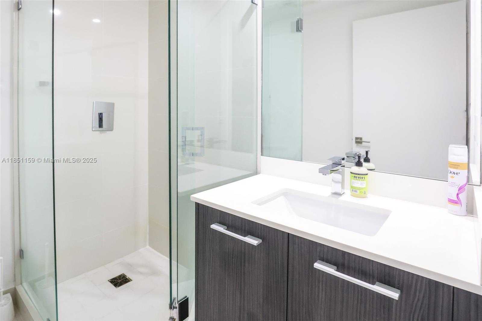 Small Image of 55 SOUTH WEST 9TH ST #3906, Miami Number 32