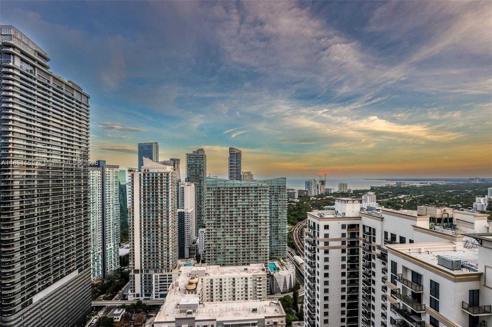 Small Image of 55 SOUTH WEST 9TH ST #3906, Miami Number 6