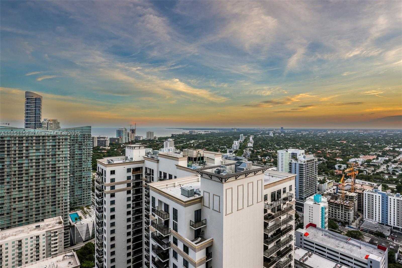 Small Image of 55 SOUTH WEST 9TH ST #3906, Miami Number 8