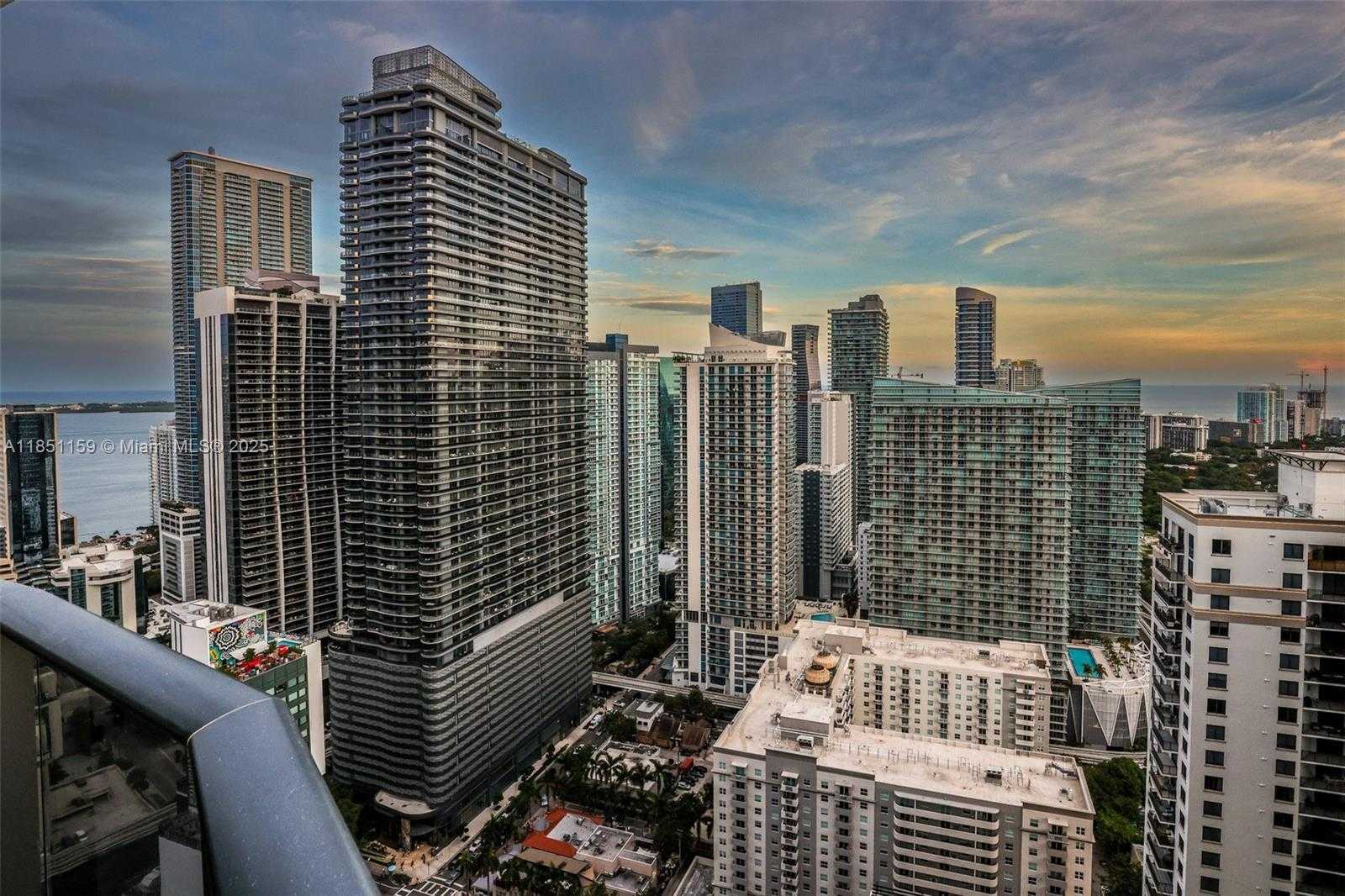 Small Image of 55 SOUTH WEST 9TH ST #3906, Miami Number 9