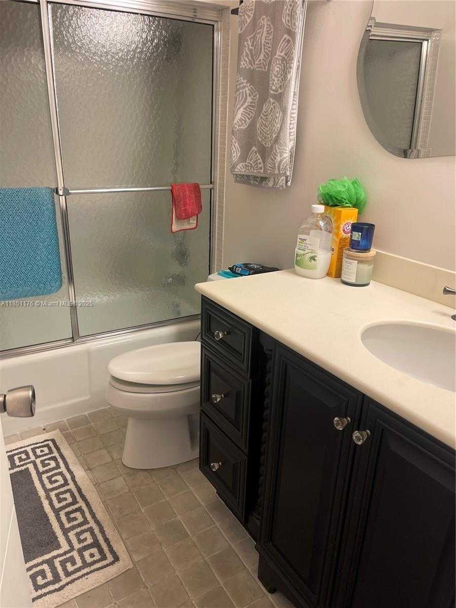 Small Image of 1013 EAST CYPRESS DR #V-31, Pompano Beach Number 16