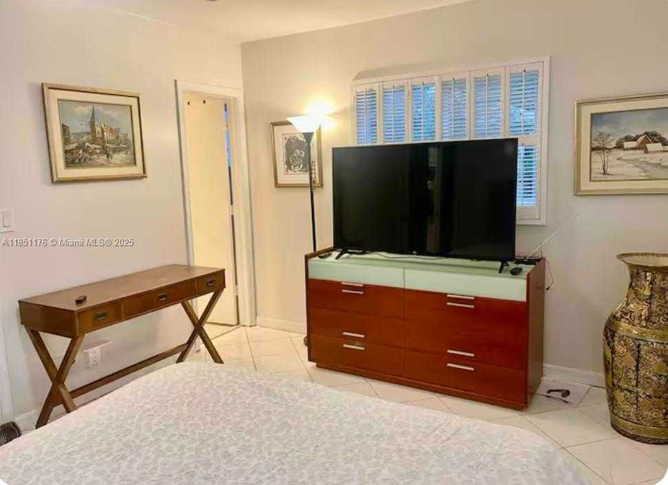 Small Image of 1013 EAST CYPRESS DR #V-31, Pompano Beach Number 20