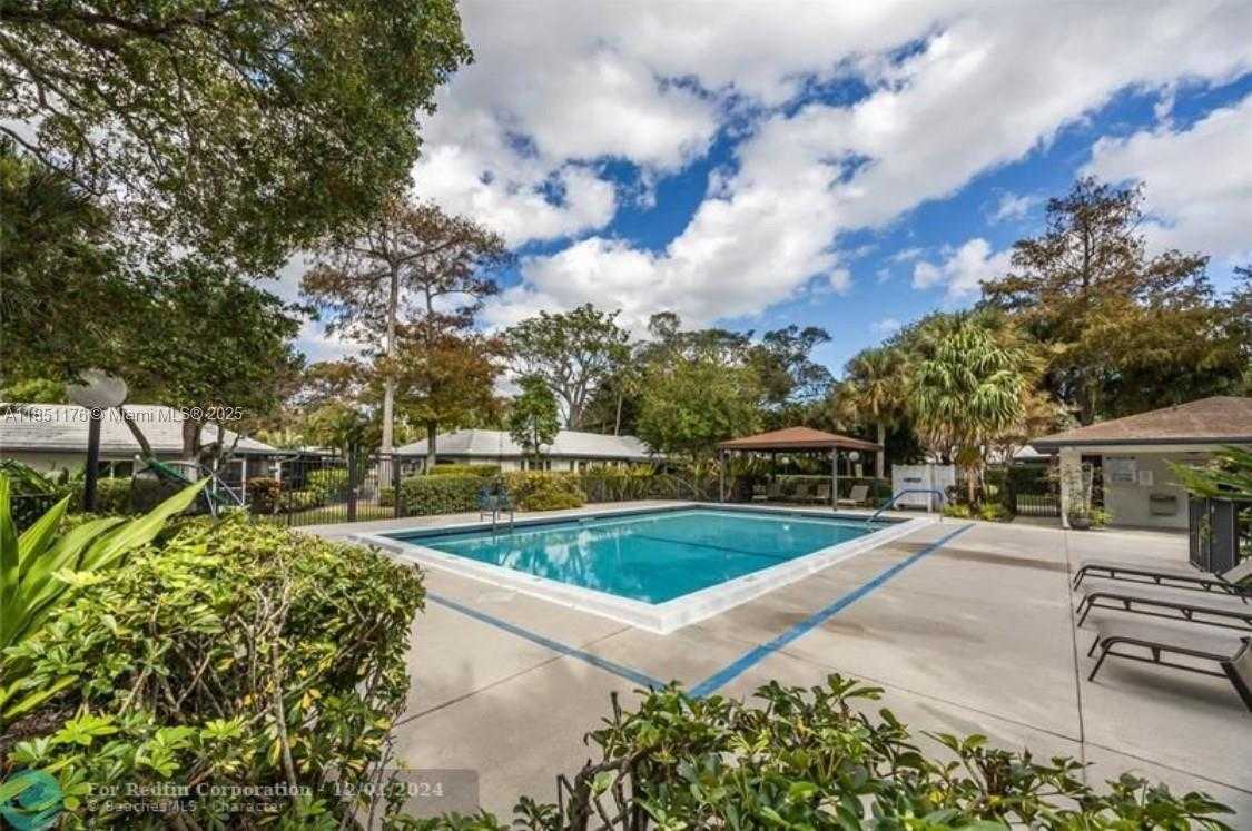 Small Image of 1013 EAST CYPRESS DR #V-31, Pompano Beach Number 28
