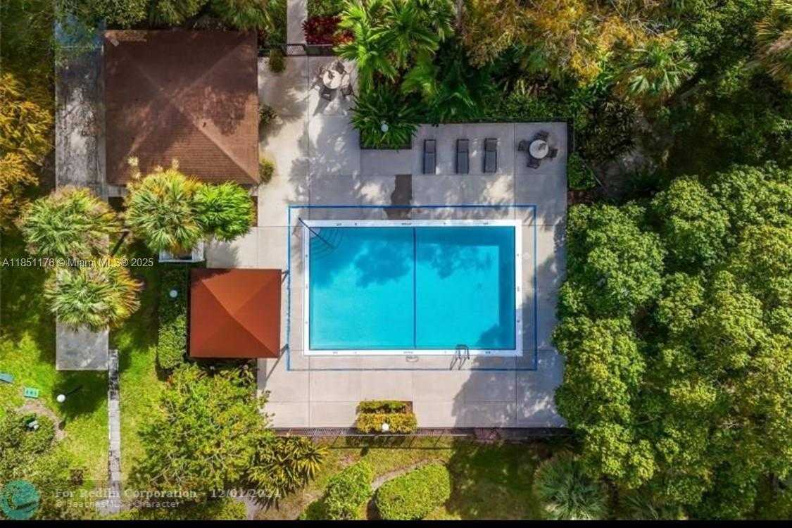 Small Image of 1013 EAST CYPRESS DR #V-31, Pompano Beach Number 29