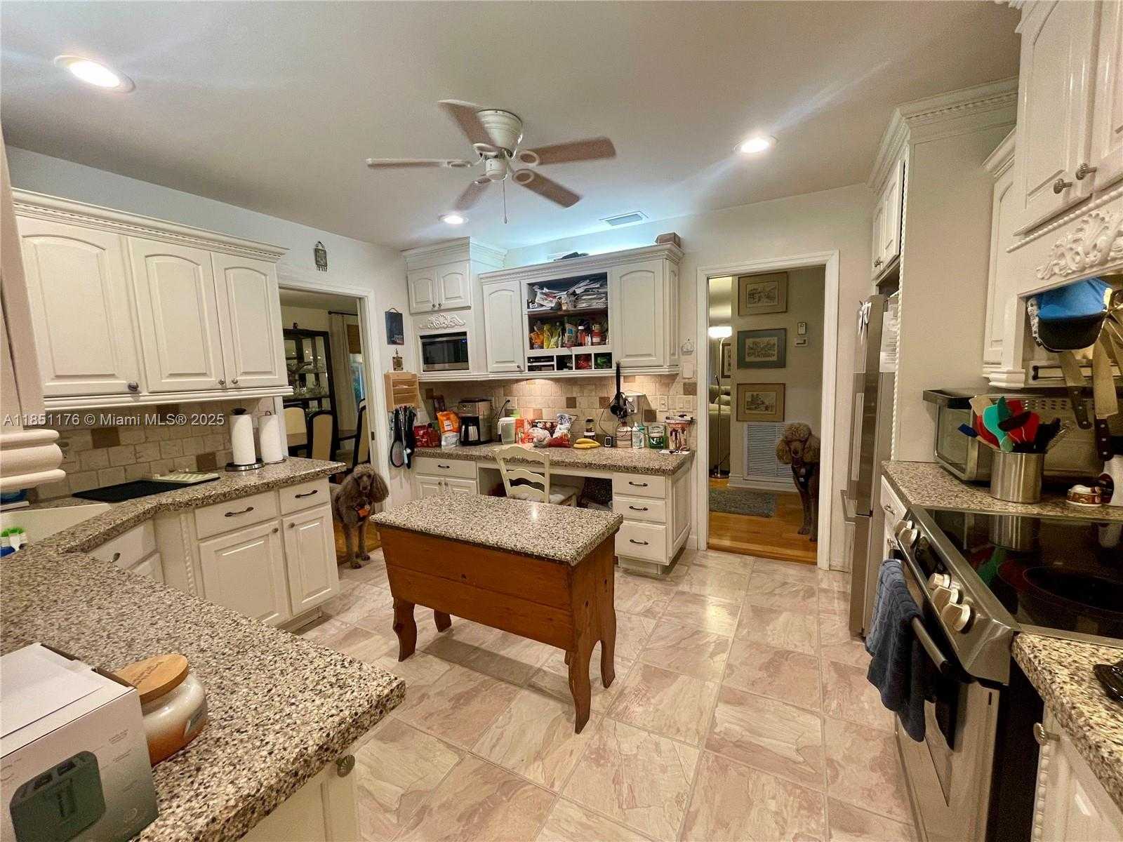 Small Image of 1013 EAST CYPRESS DR #V-31, Pompano Beach Number 8
