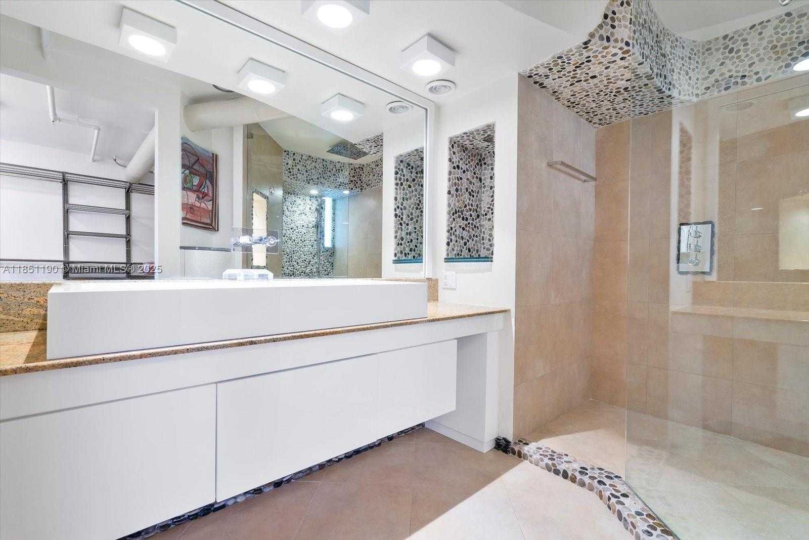 Small Image of 21205 NORTH EAST 37TH AVE #2204, Aventura Number 11