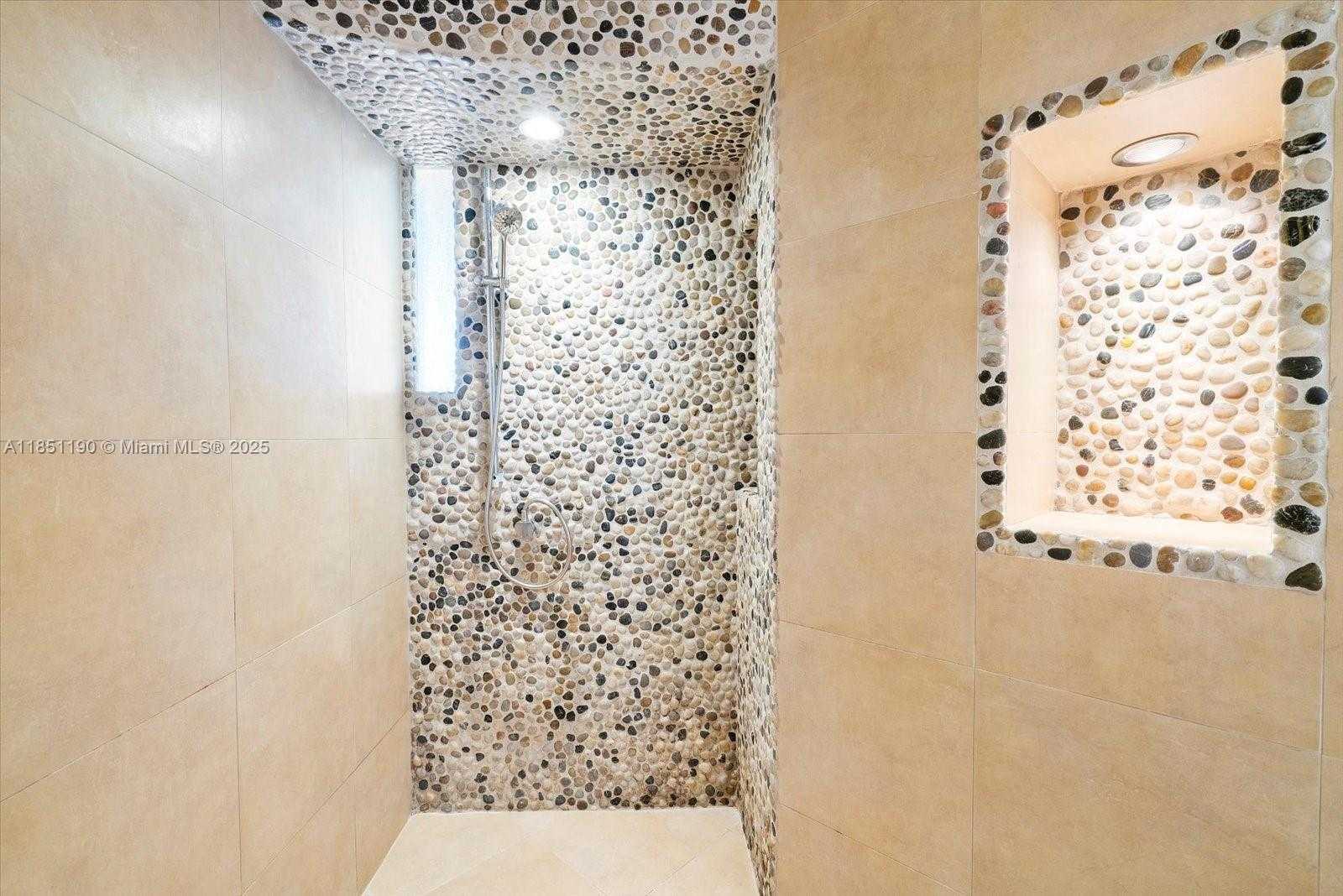 Small Image of 21205 NORTH EAST 37TH AVE #2204, Aventura Number 14