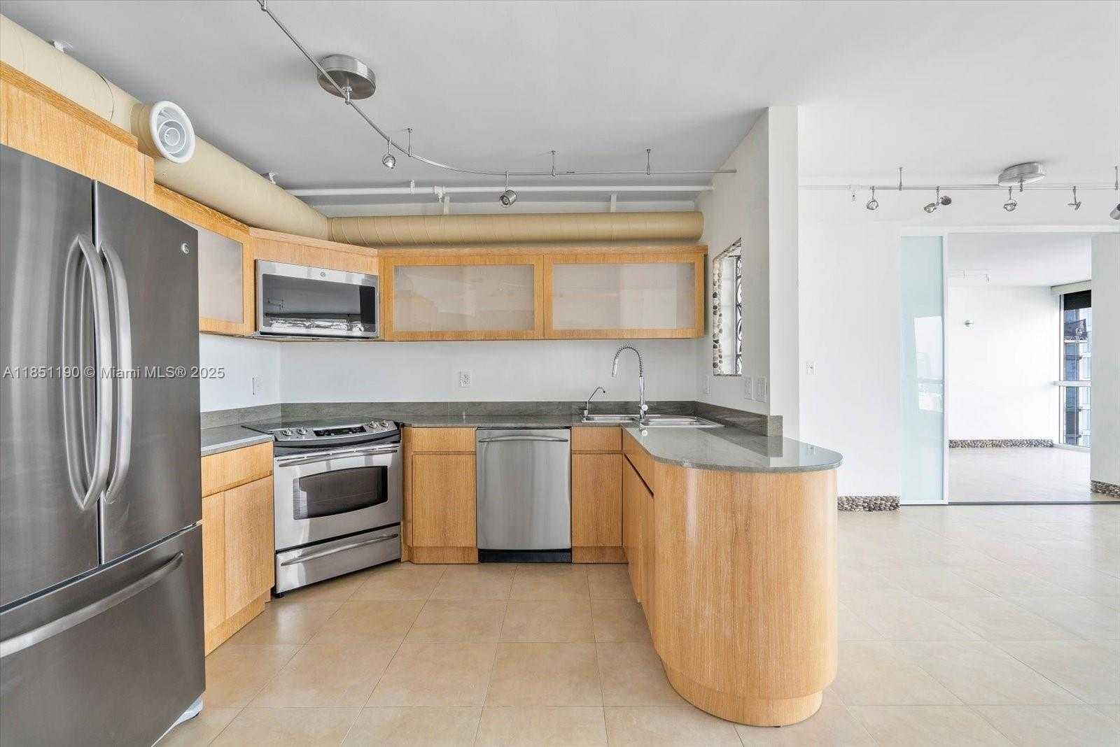 Small Image of 21205 NORTH EAST 37TH AVE #2204, Aventura Number 16