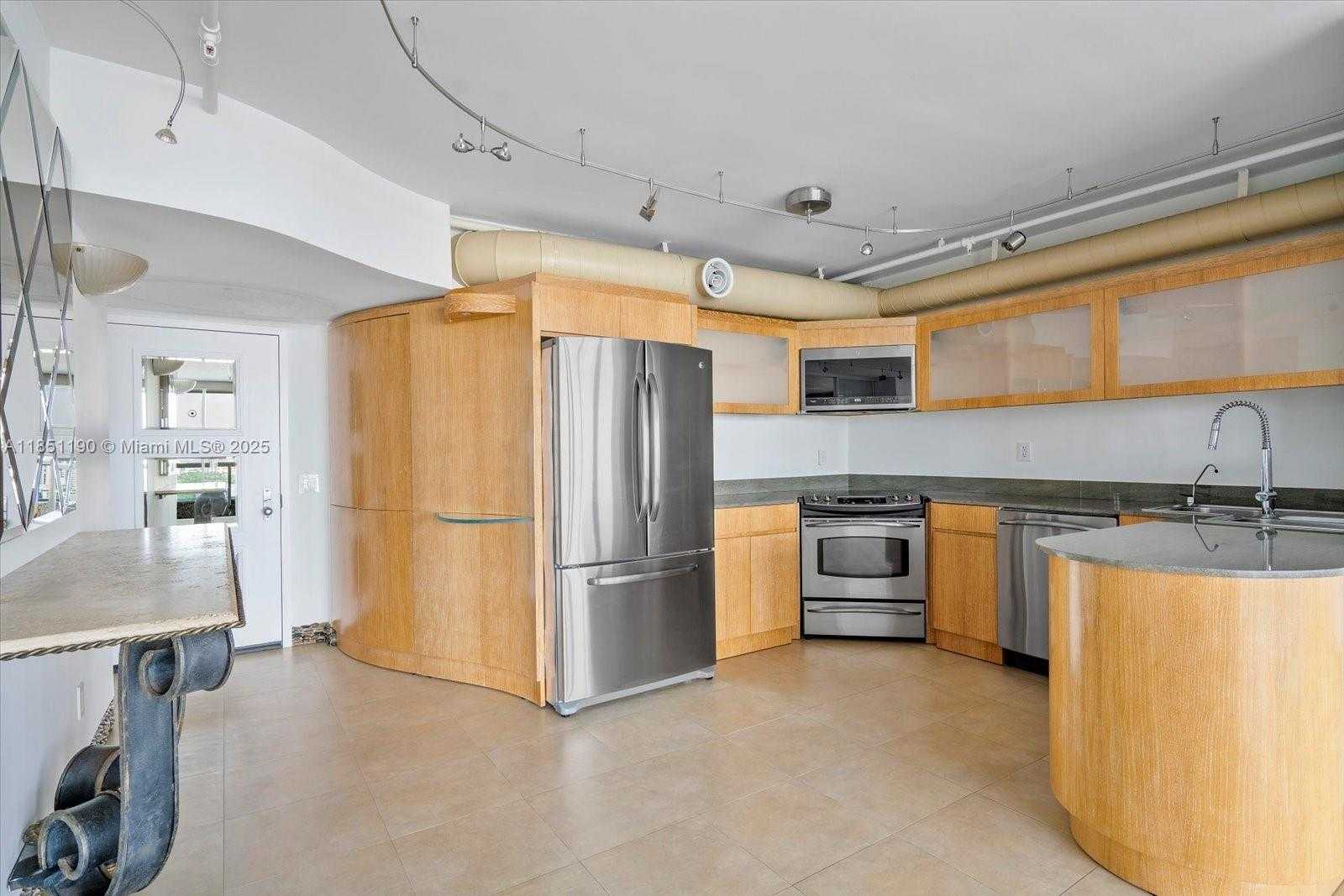 Small Image of 21205 NORTH EAST 37TH AVE #2204, Aventura Number 17