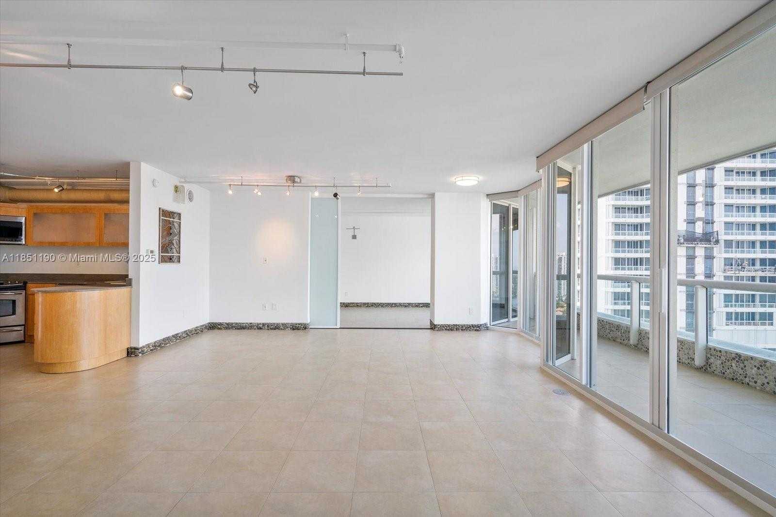 Small Image of 21205 NORTH EAST 37TH AVE #2204, Aventura Number 23