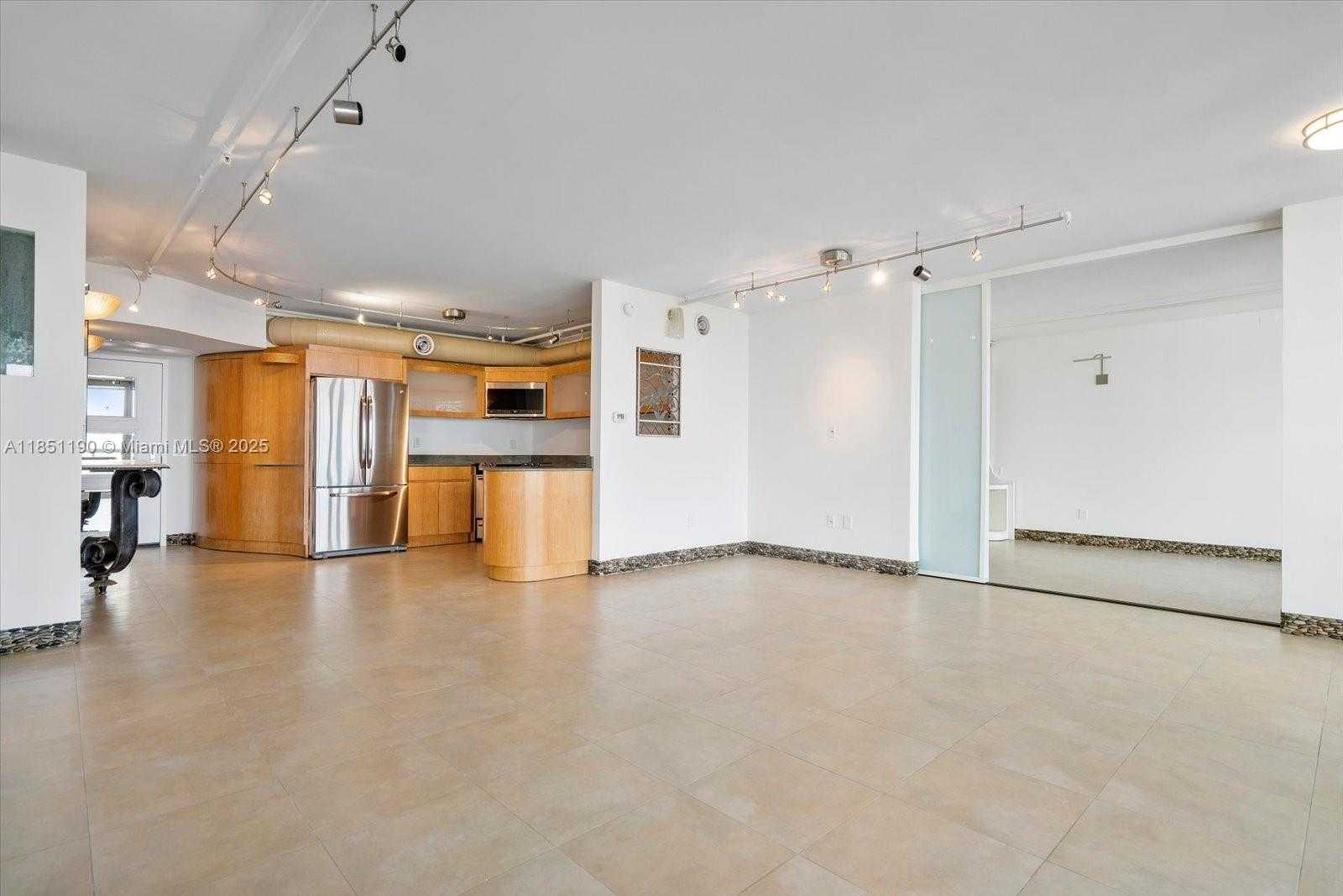 Small Image of 21205 NORTH EAST 37TH AVE #2204, Aventura Number 24