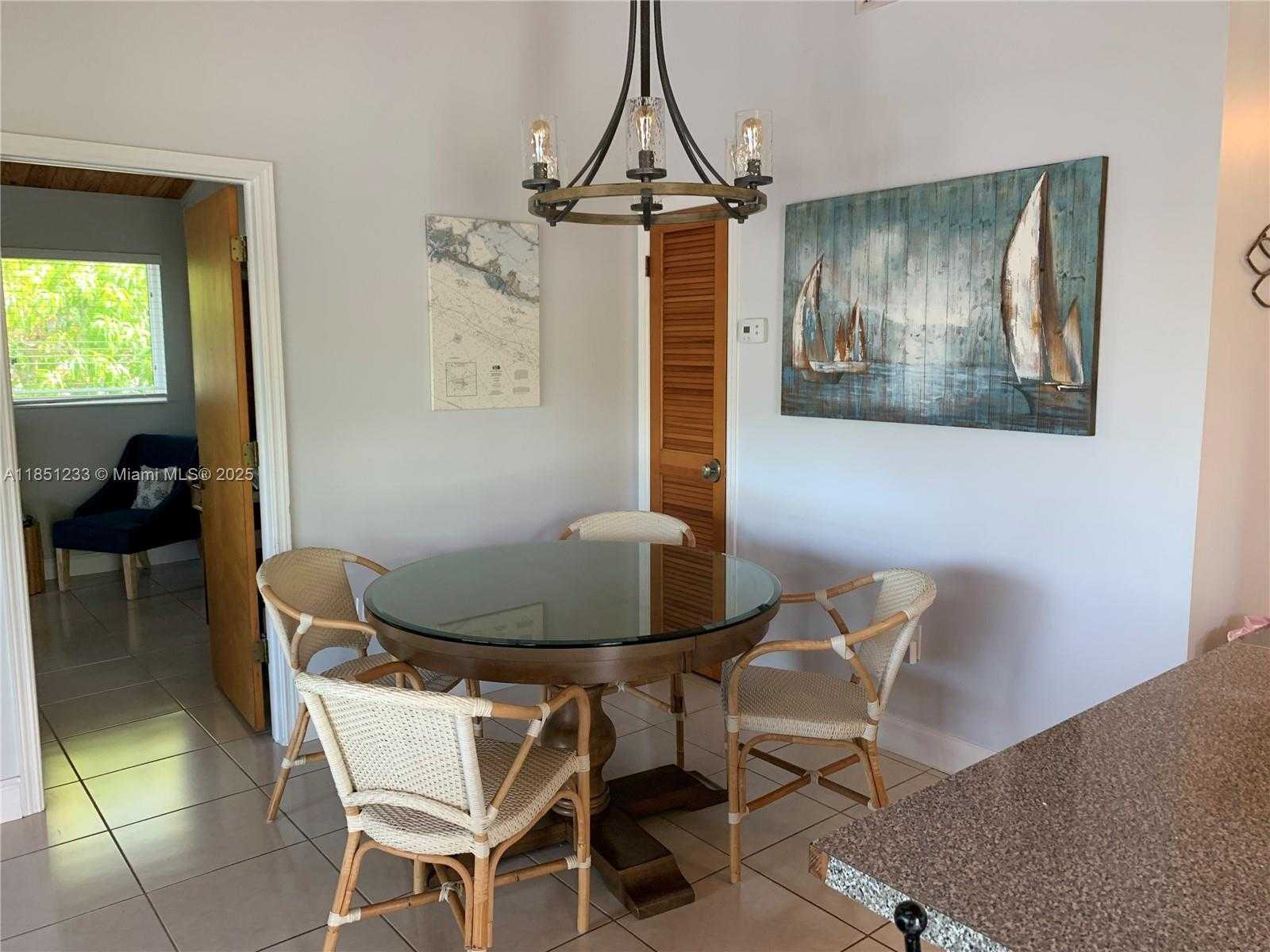 Small Image of 112 CAPTAINS CT, Islamorada Number 12