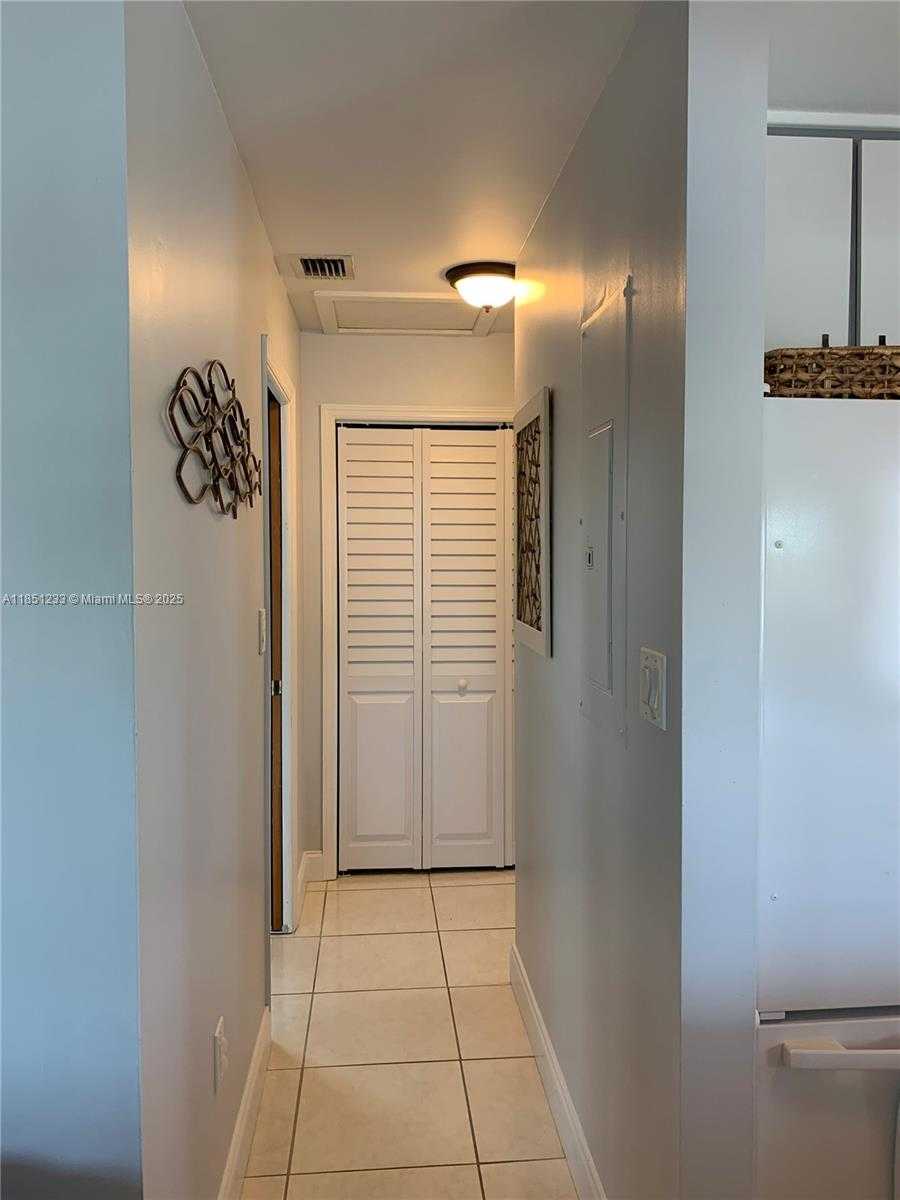 Small Image of 112 CAPTAINS CT, Islamorada Number 17