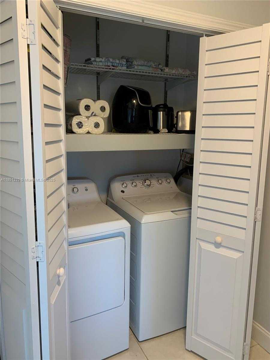 Small Image of 112 CAPTAINS CT, Islamorada Number 18