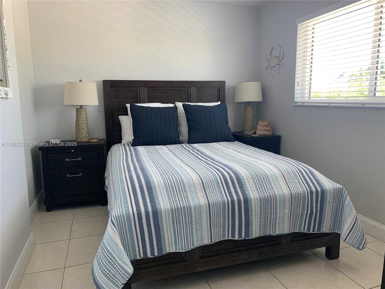 Small Image of 112 CAPTAINS CT, Islamorada Number 19