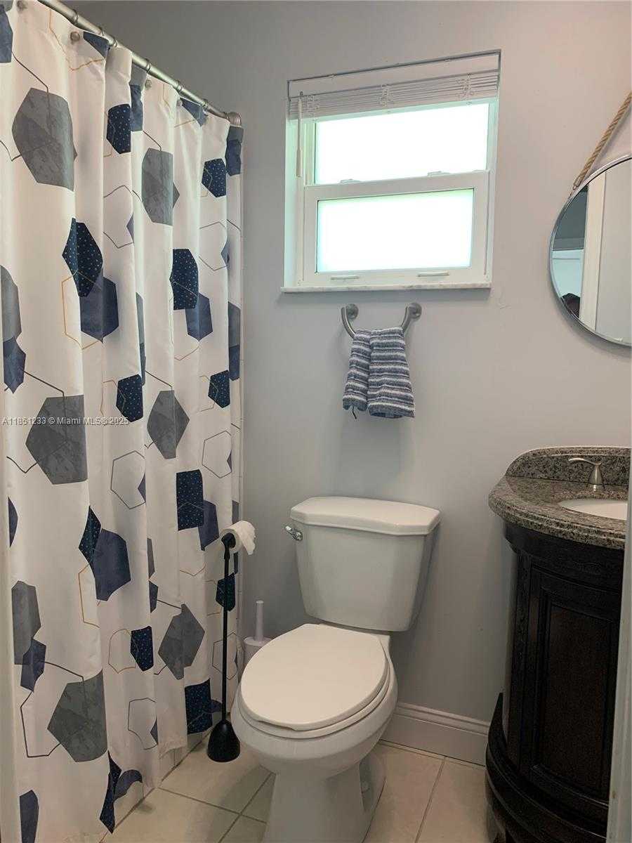 Small Image of 112 CAPTAINS CT, Islamorada Number 20