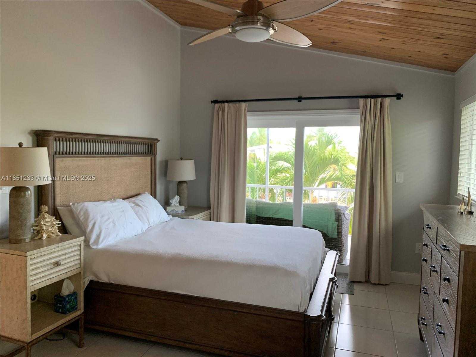 Small Image of 112 CAPTAINS CT, Islamorada Number 22