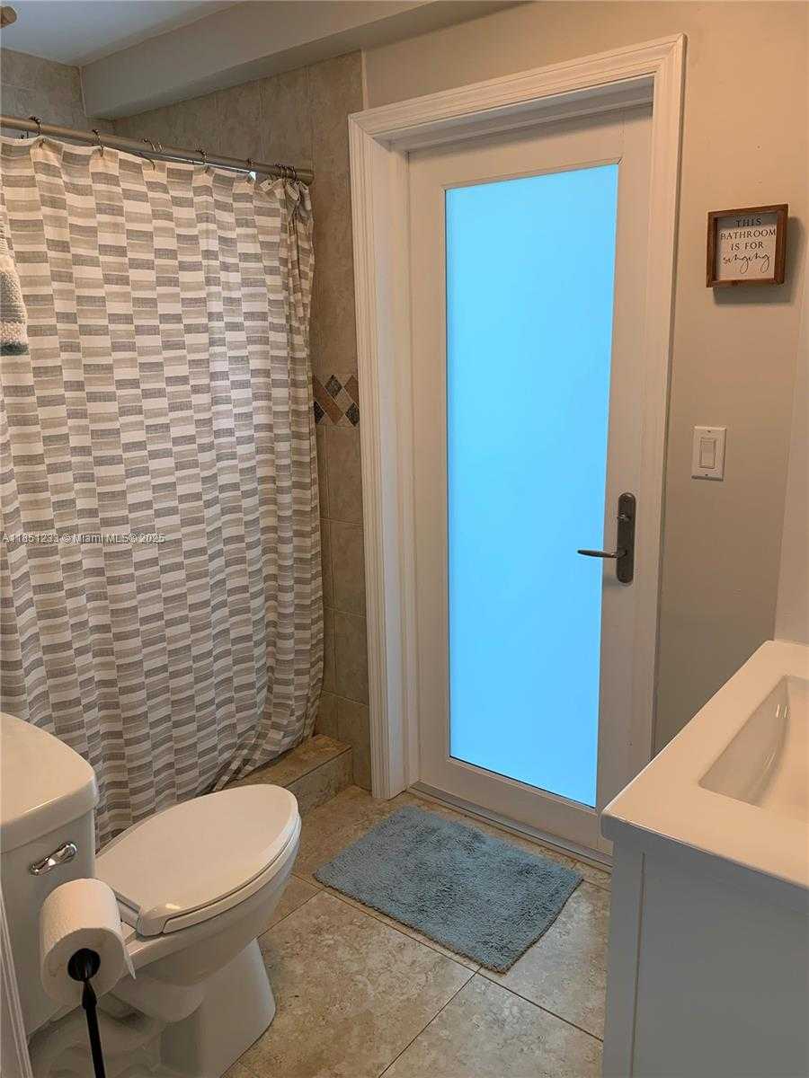 Small Image of 112 CAPTAINS CT, Islamorada Number 28