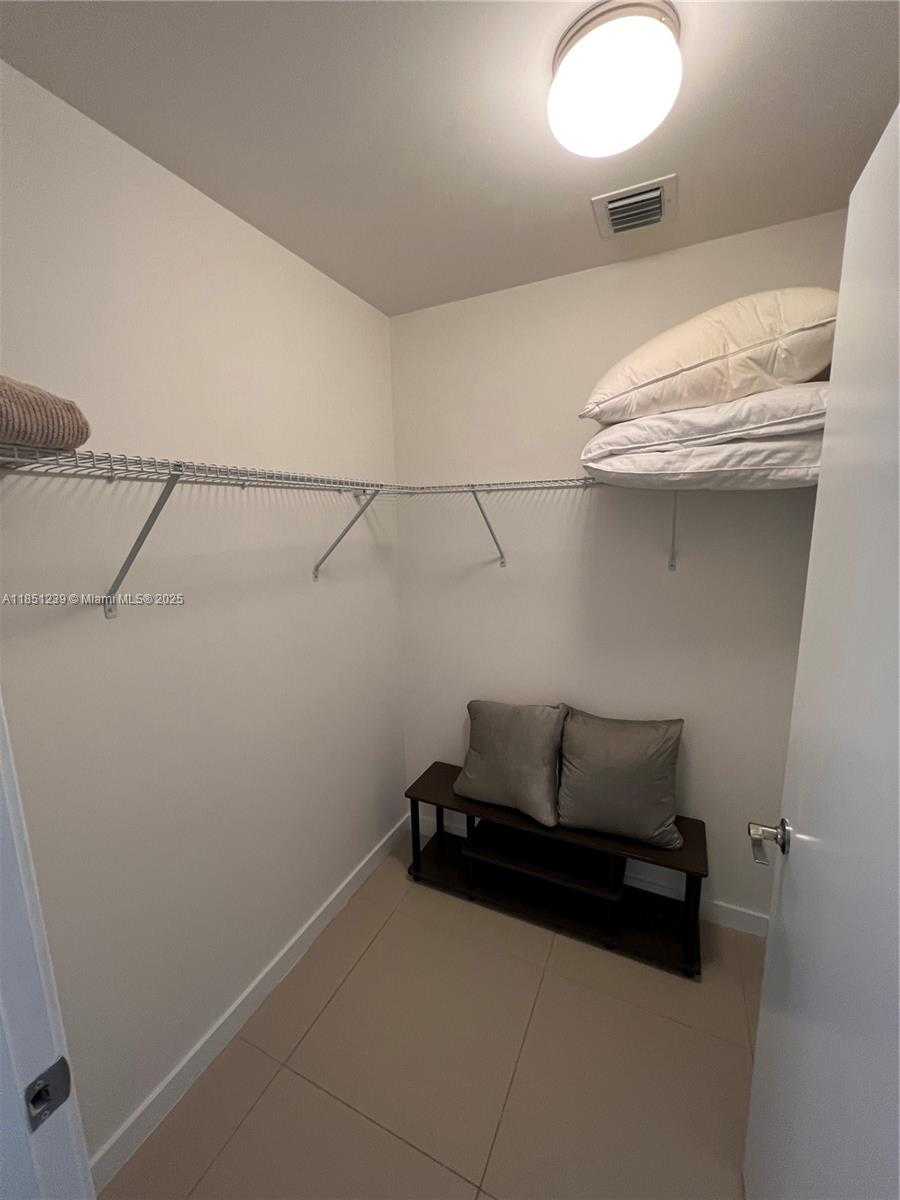 Small Image of 999 SOUTH WEST 1ST AVE #2905, Miami Number 16