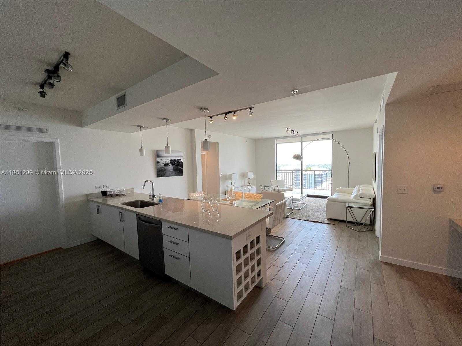 Small Image of 999 SOUTH WEST 1ST AVE #2905, Miami Number 3