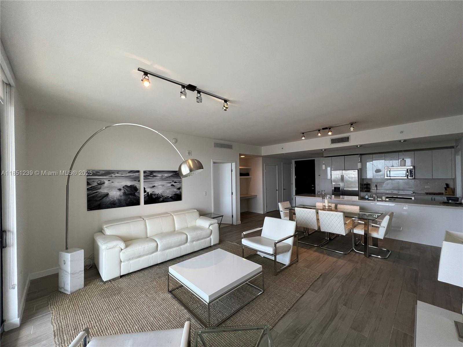 Small Image of 999 SOUTH WEST 1ST AVE #2905, Miami Number 7