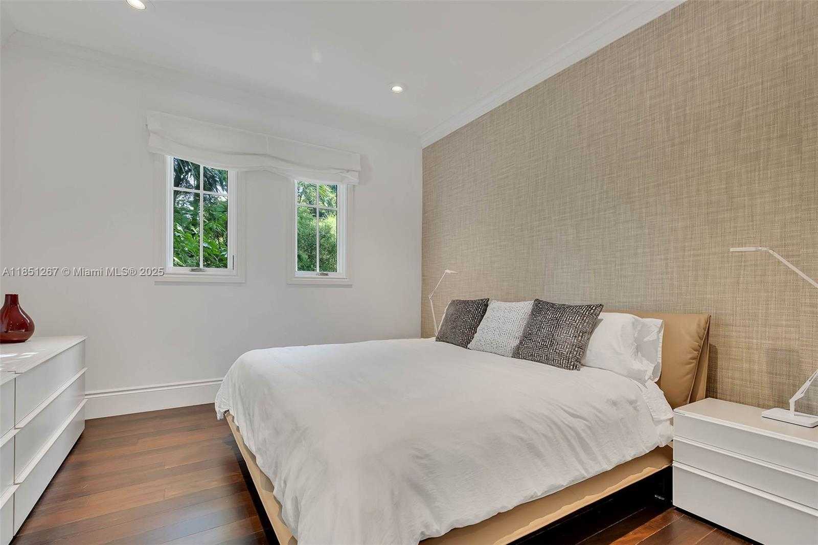 Small Image of 3320 DEVON RD, Miami Number 21