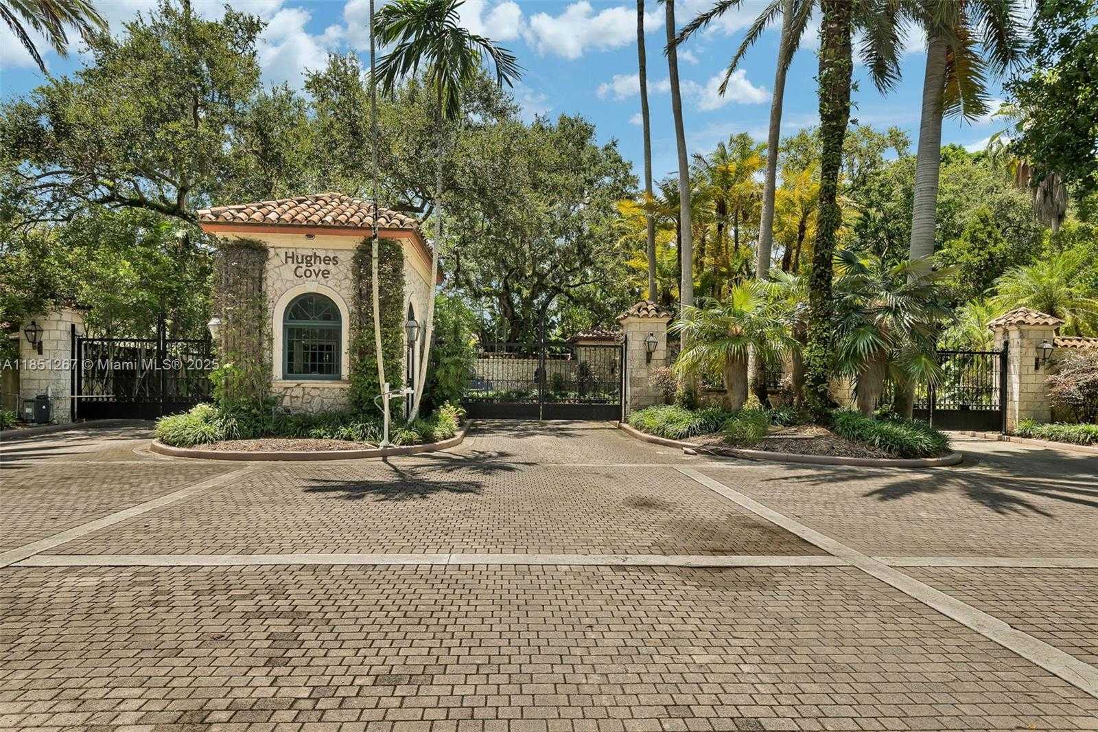 Small Image of 3320 DEVON RD, Miami Number 32