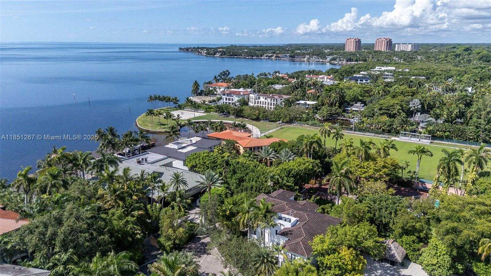 Small Image of 3320 DEVON RD, Miami Number 35