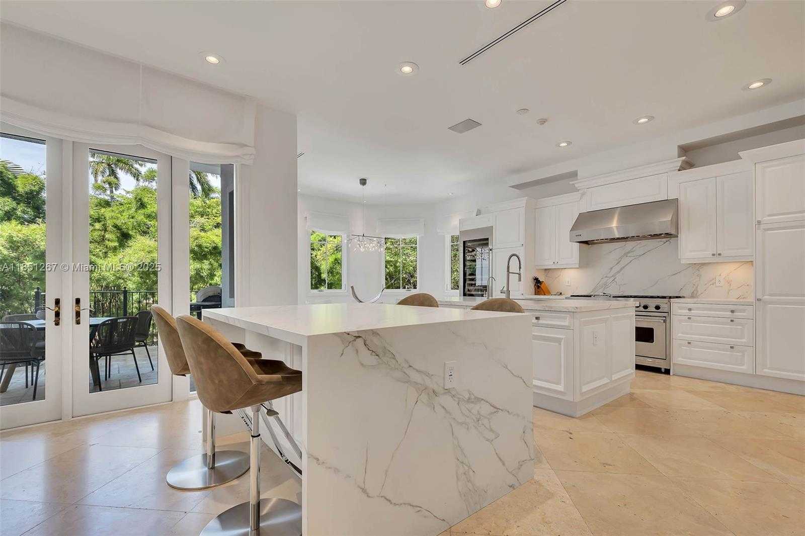Small Image of 3320 DEVON RD, Miami Number 7