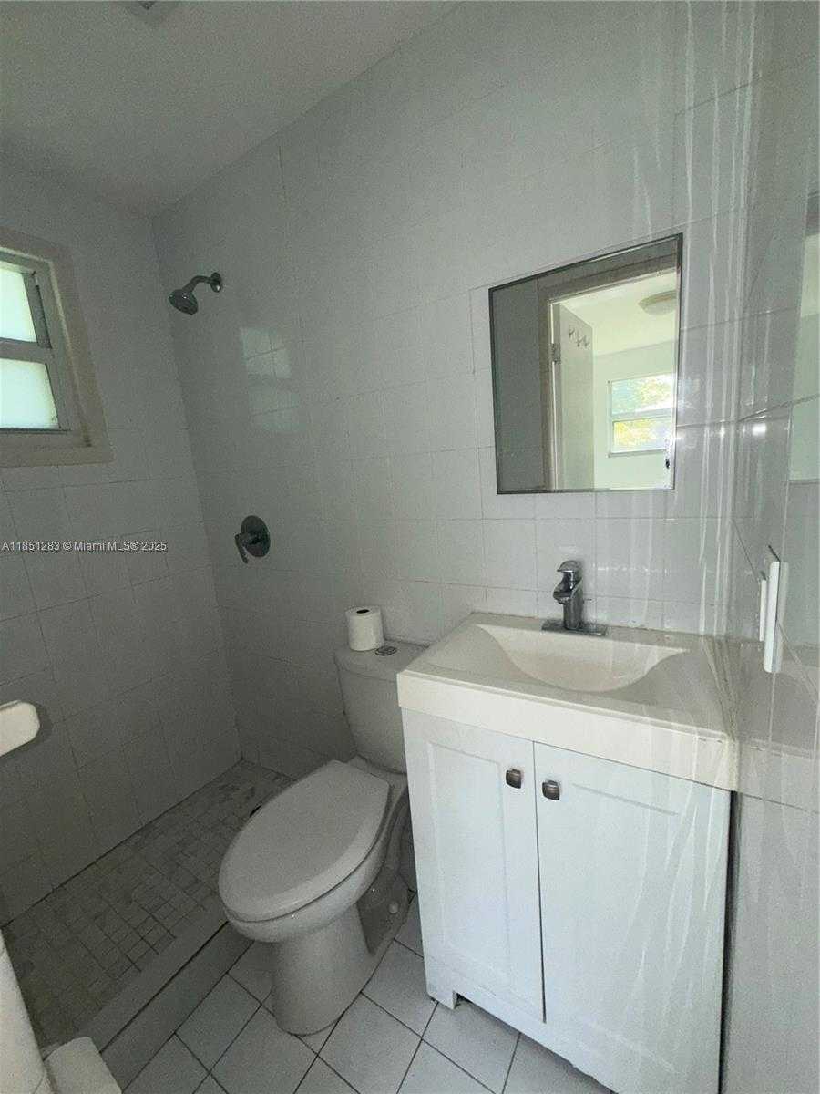 Small Image of 1545 NORTH EAST 128TH ST, North Miami Number 12