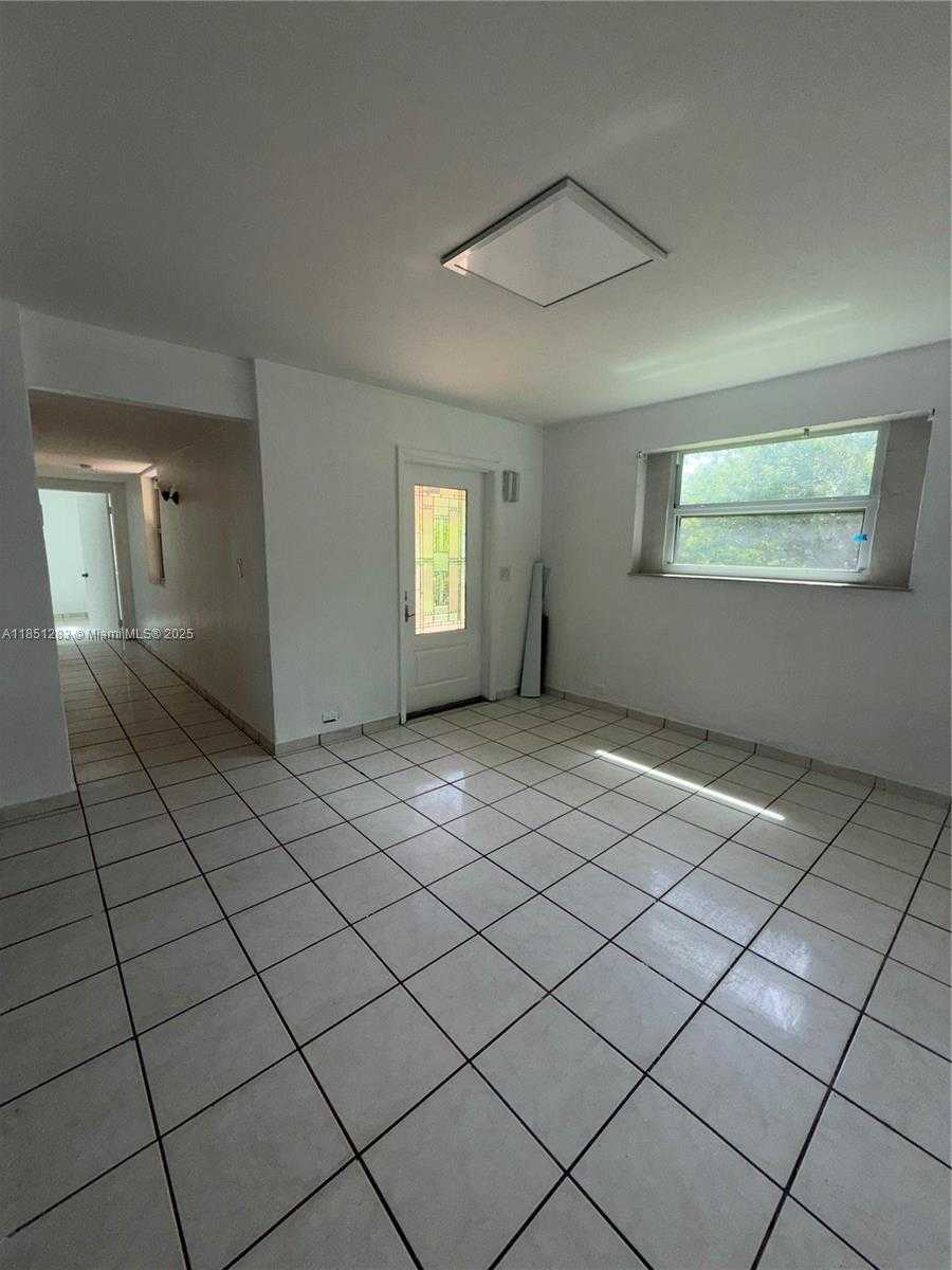Small Image of 1545 NORTH EAST 128TH ST, North Miami Number 16