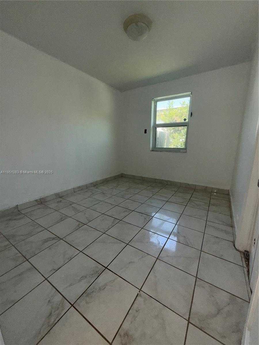 Small Image of 1545 NORTH EAST 128TH ST, North Miami Number 20