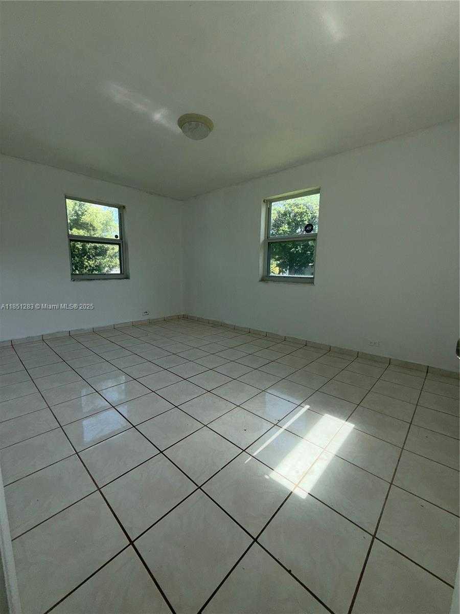 Small Image of 1545 NORTH EAST 128TH ST, North Miami Number 22