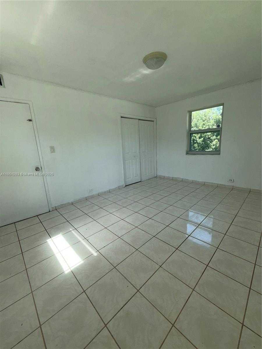 Small Image of 1545 NORTH EAST 128TH ST, North Miami Number 23