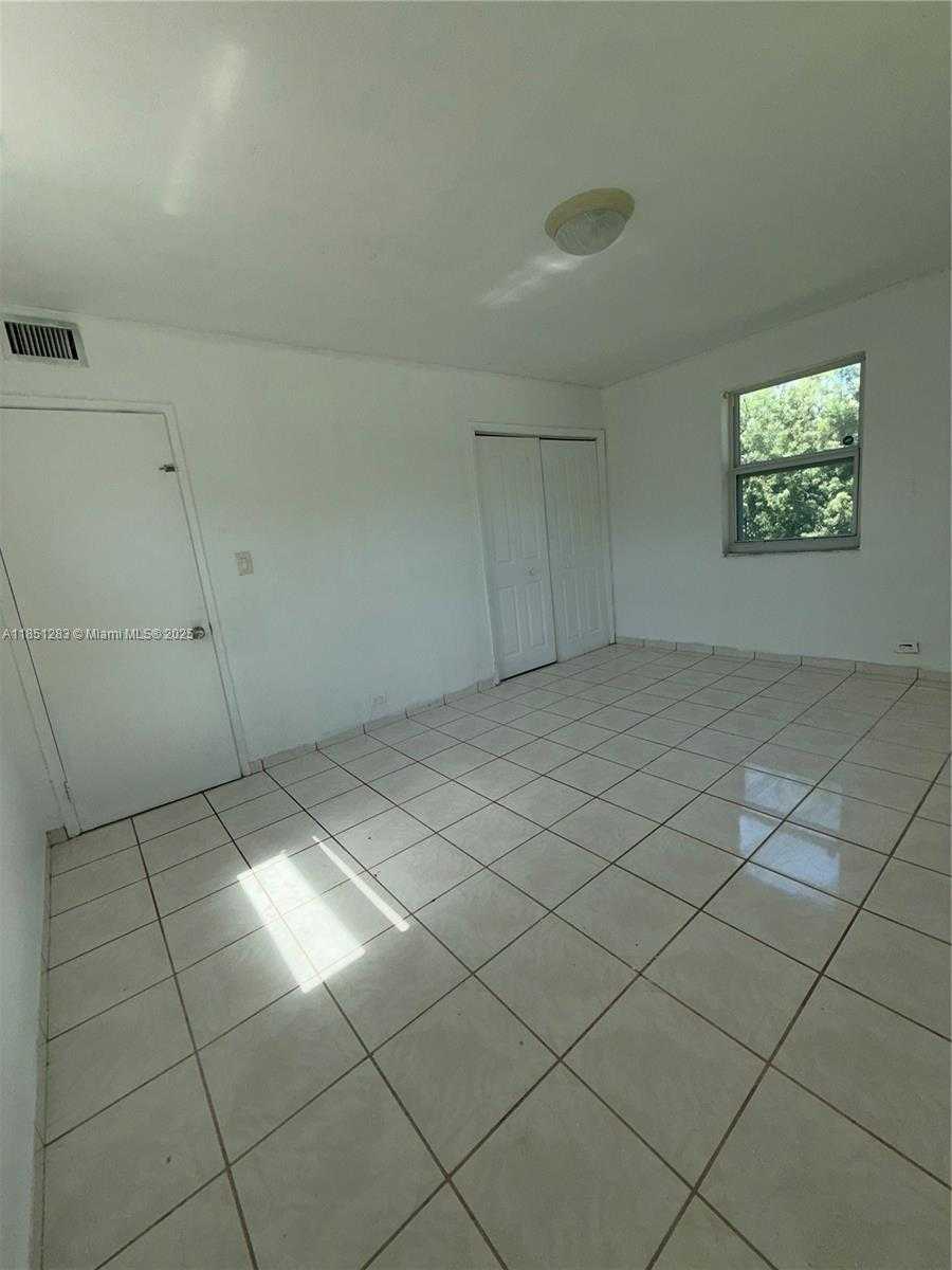 Small Image of 1545 NORTH EAST 128TH ST, North Miami Number 26