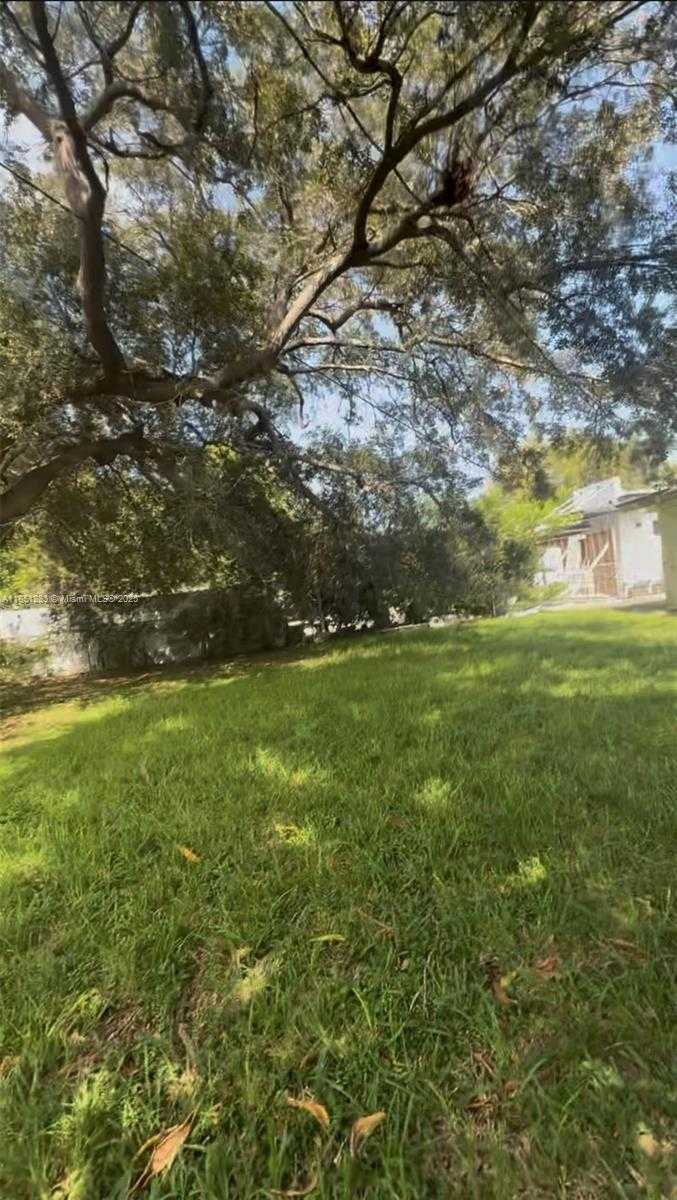 Small Image of 1545 NORTH EAST 128TH ST, North Miami Number 3