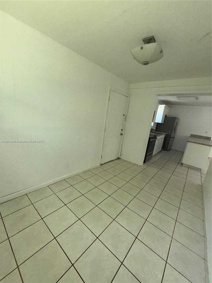 Small Image of 1545 NORTH EAST 128TH ST, North Miami Number 9