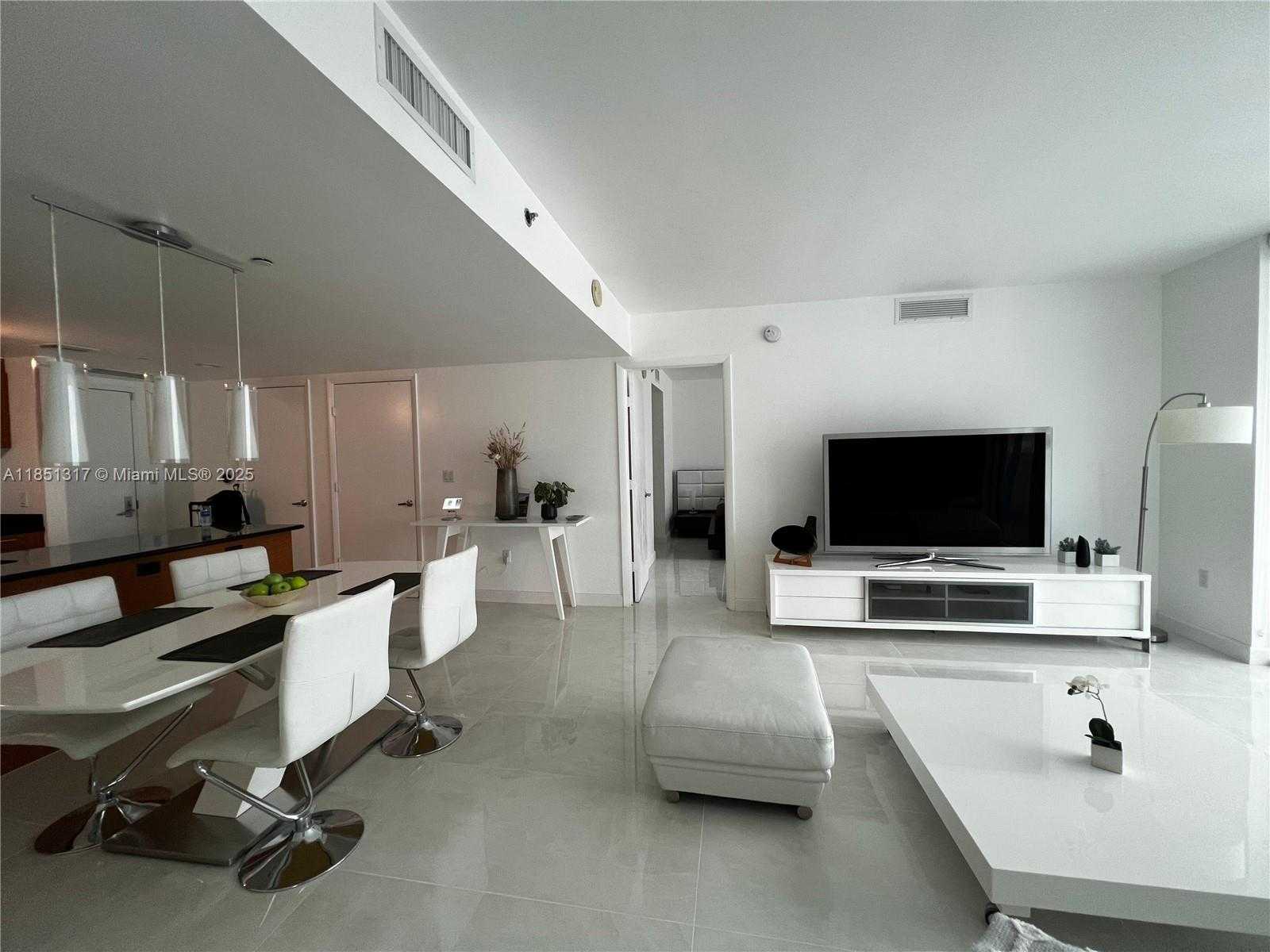 Small Image of 50 BISCAYNE BLVD #2601, Miami Number 10