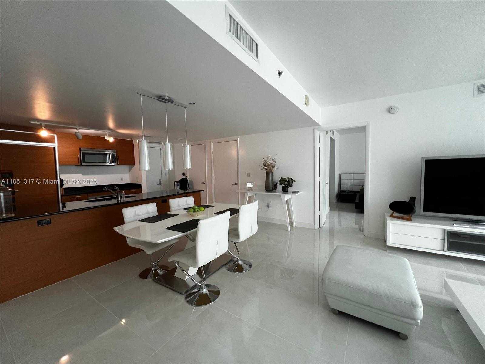 Small Image of 50 BISCAYNE BLVD #2601, Miami Number 11