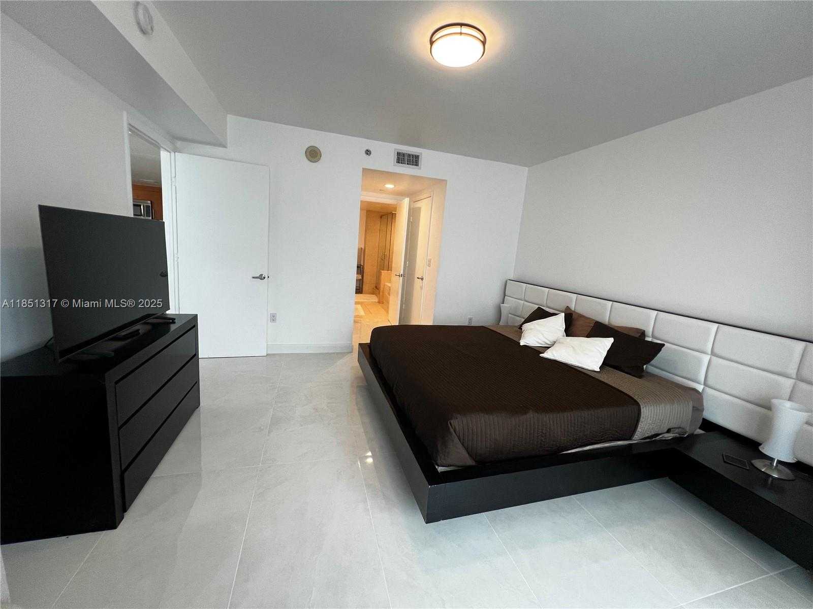 Small Image of 50 BISCAYNE BLVD #2601, Miami Number 29