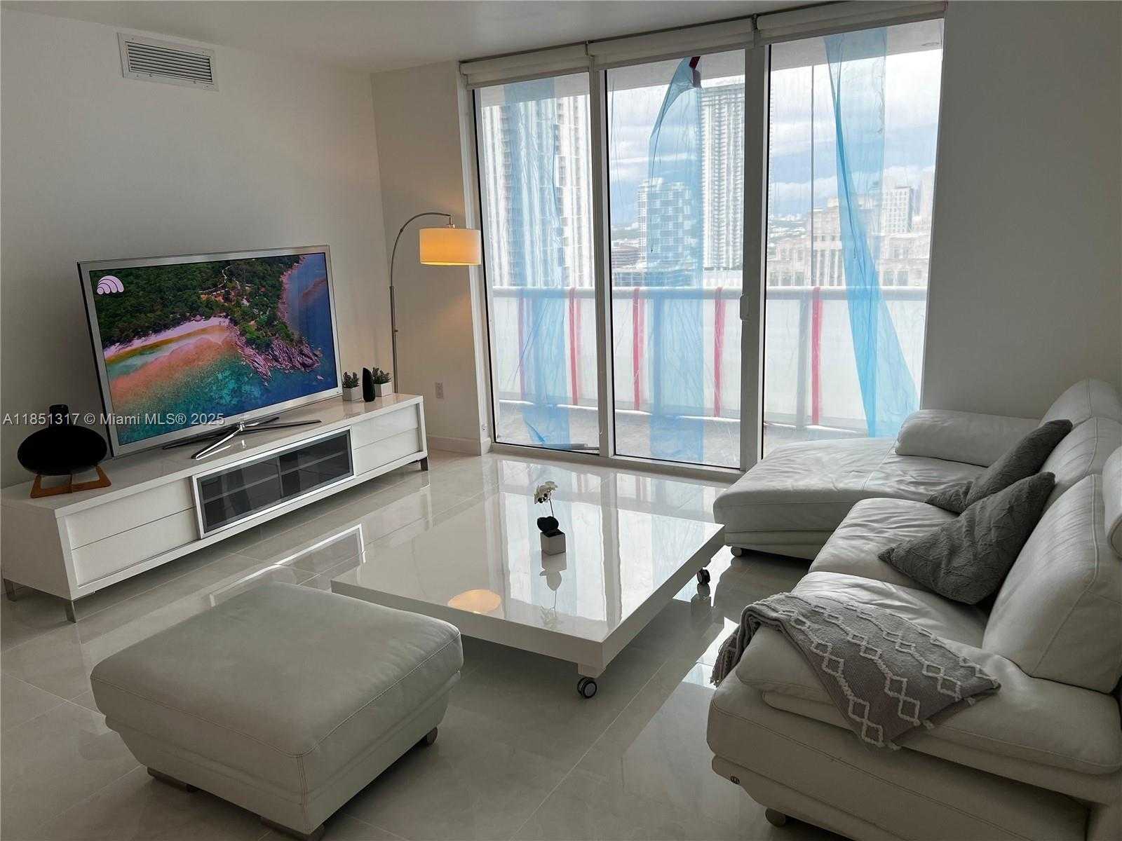 Small Image of 50 BISCAYNE BLVD #2601, Miami Number 3