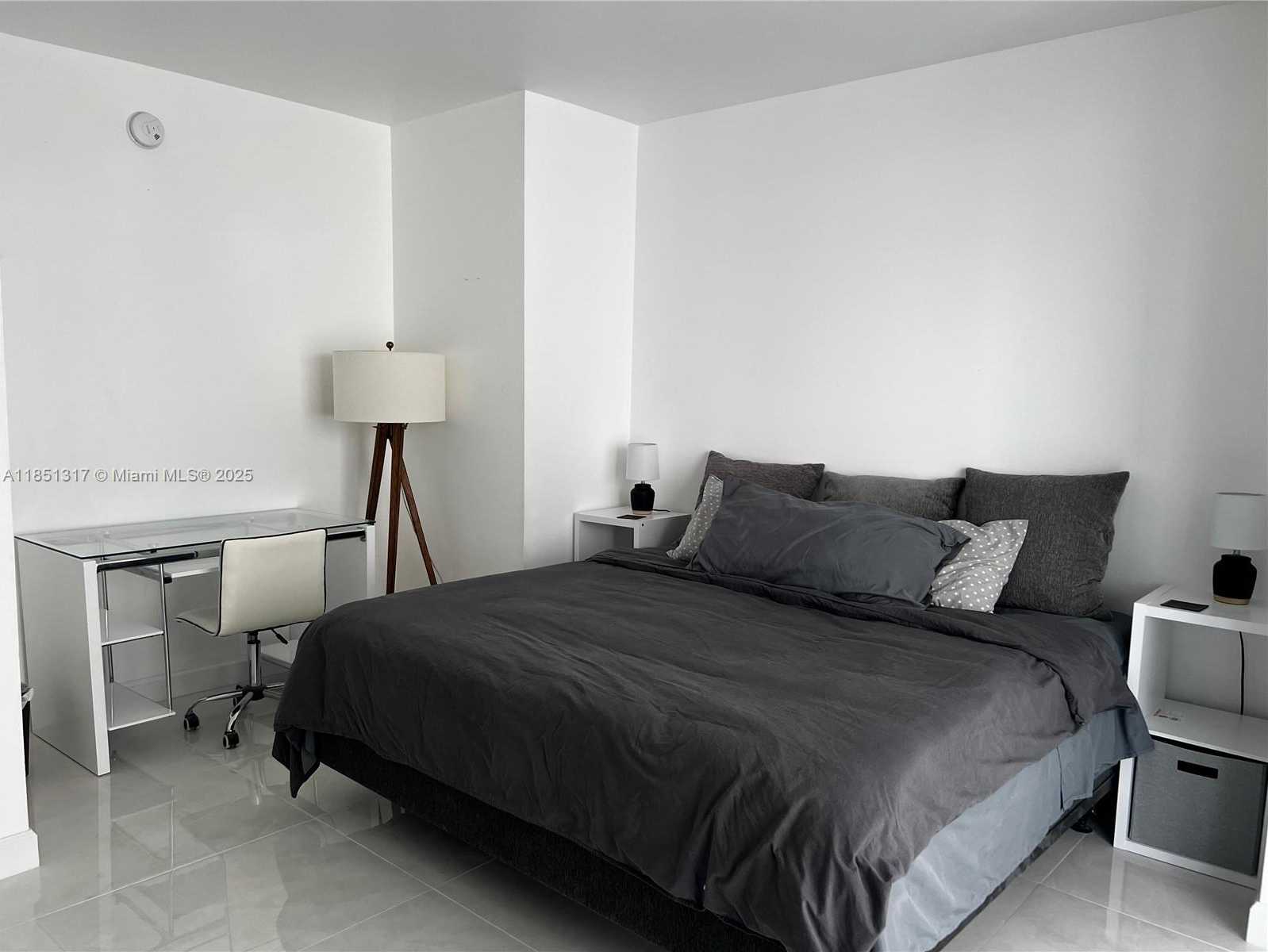 Small Image of 50 BISCAYNE BLVD #2601, Miami Number 30
