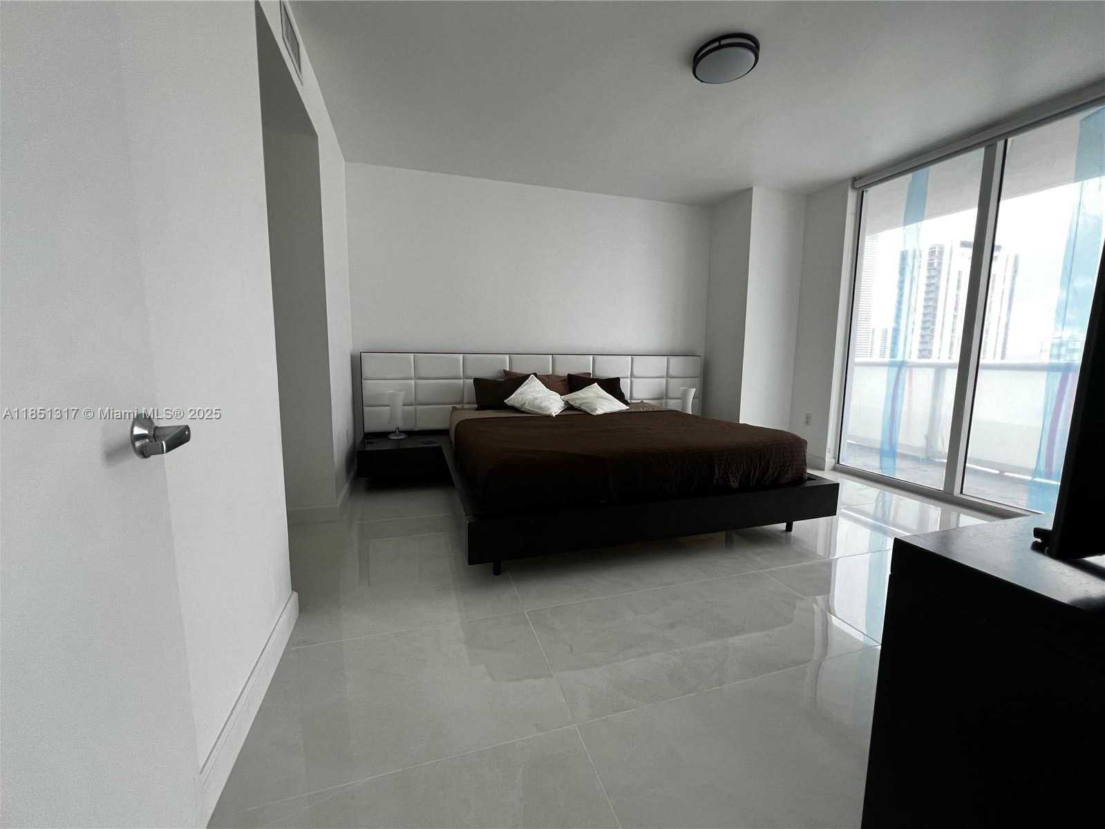 Small Image of 50 BISCAYNE BLVD #2601, Miami Number 32