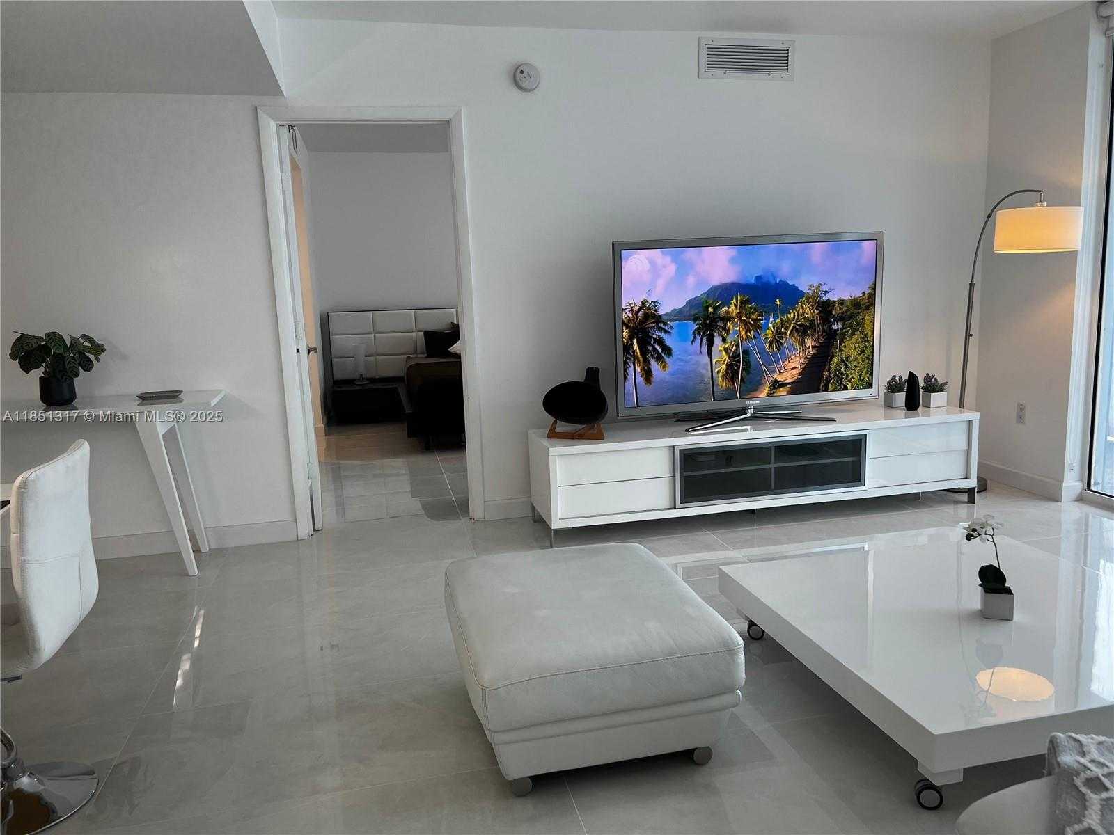 Small Image of 50 BISCAYNE BLVD #2601, Miami Number 5