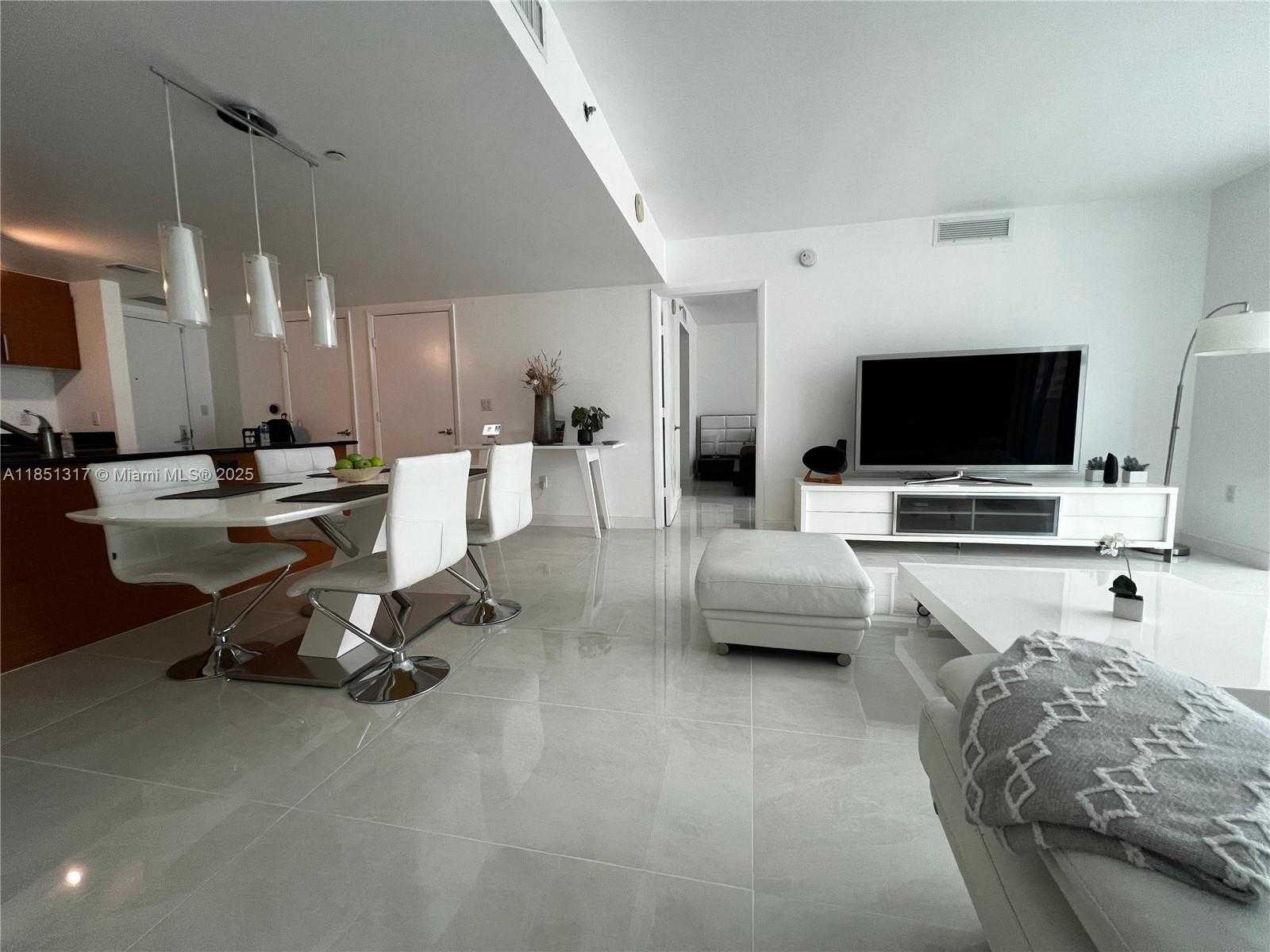 Small Image of 50 BISCAYNE BLVD #2601, Miami Number 9