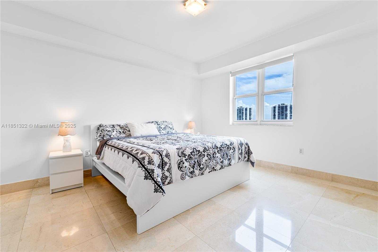 Small Image of 20000 EAST COUNTRY CLUB DR #1114, Aventura Number 10