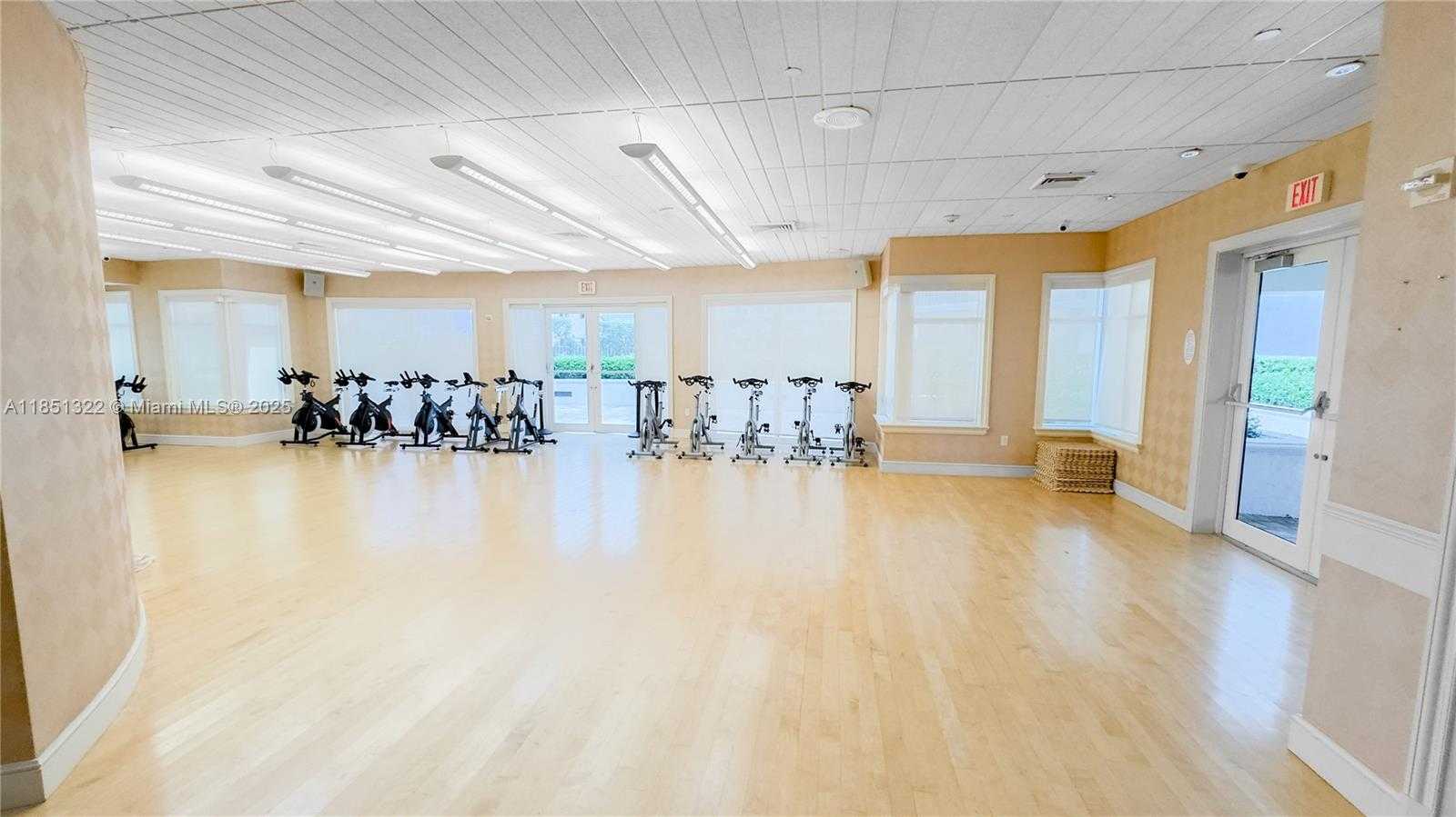 Small Image of 20000 EAST COUNTRY CLUB DR #1114, Aventura Number 29
